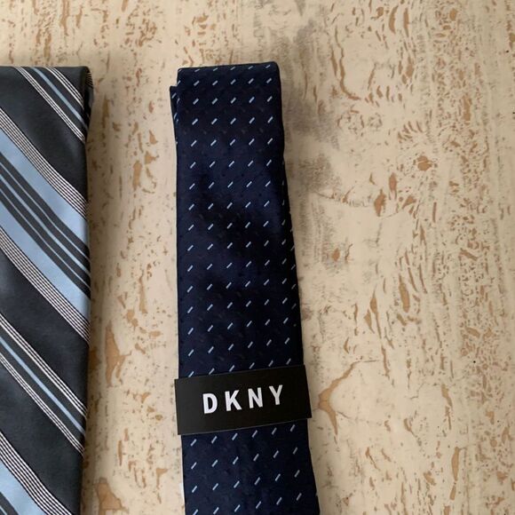 👔Set up to DKNY ties👔 - Picture 6 of 12